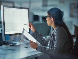 Gestão legal trabalhista: consequências, riscos e benefícios do monitoramento contínuo